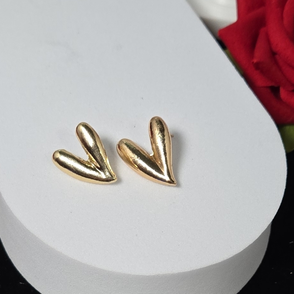 Gold Heart Stud Earrings Elongated Minimalist Love Jewelry Romantic Elegance